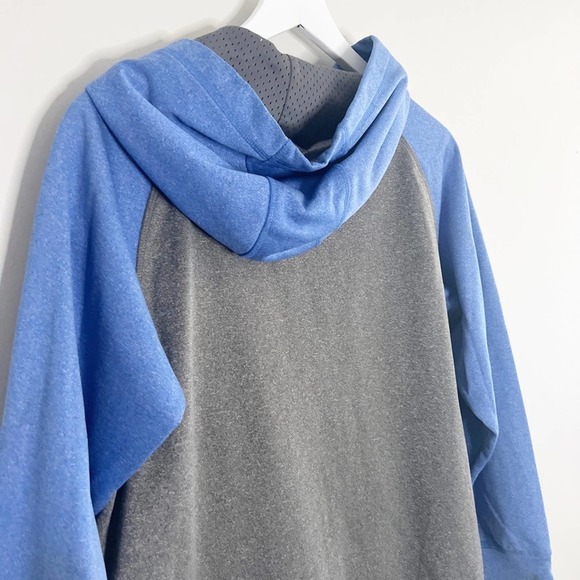 Boys Reebok Fleece Sweatshirt (Size Large) - Picture 2 of 5